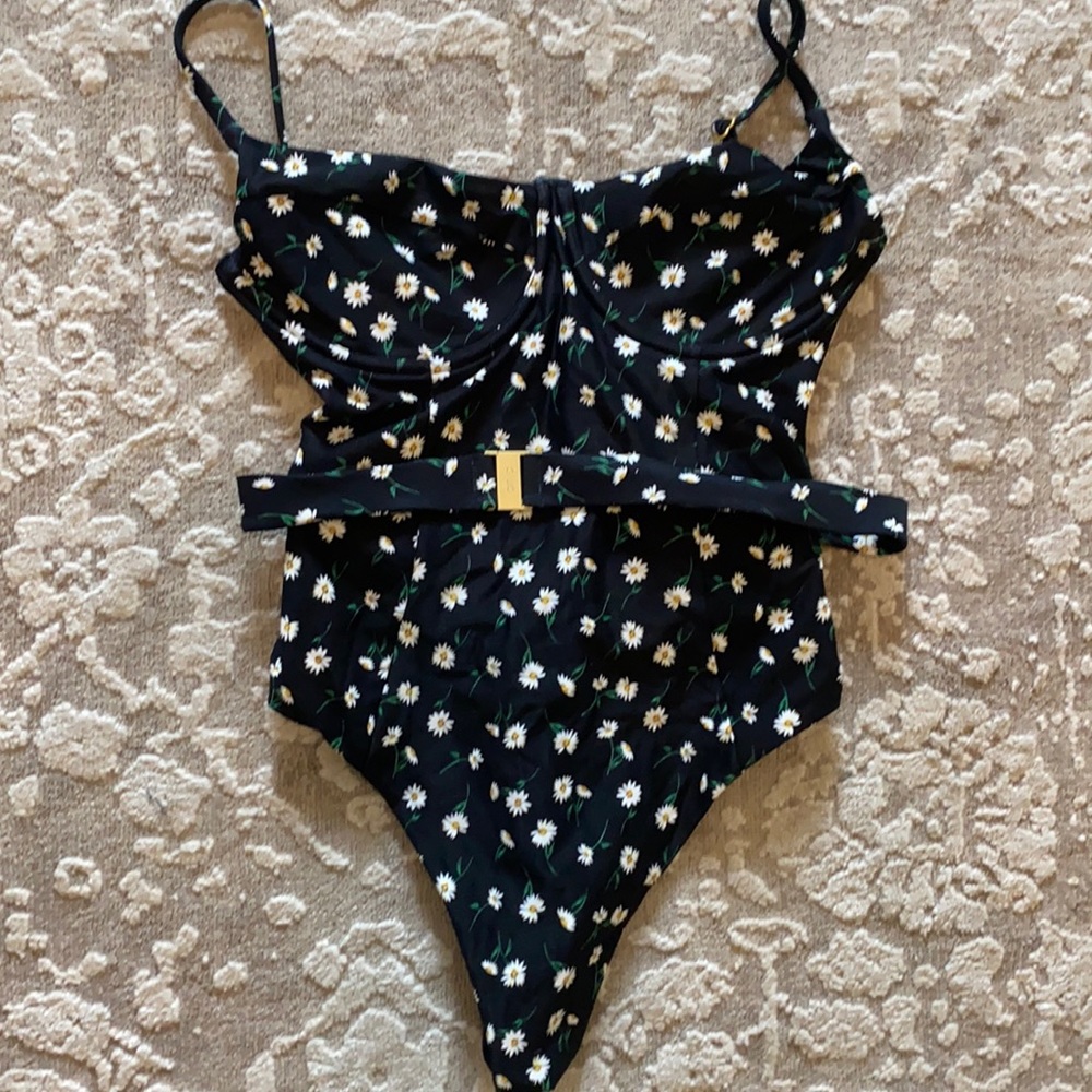 Onia floral one piece size M